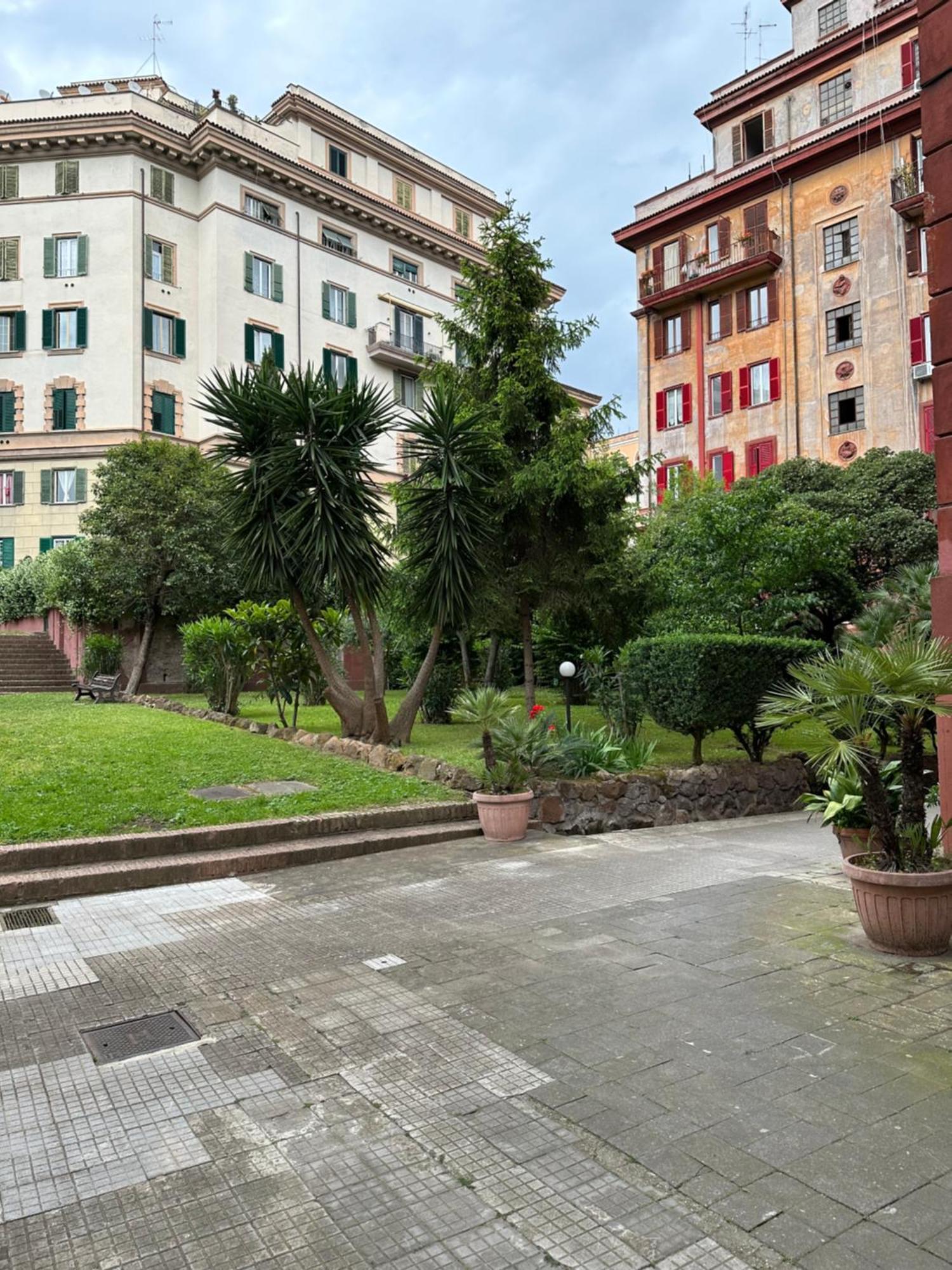 Stans Dolce Lusso Basilica San Giovanni Rom Exterior foto