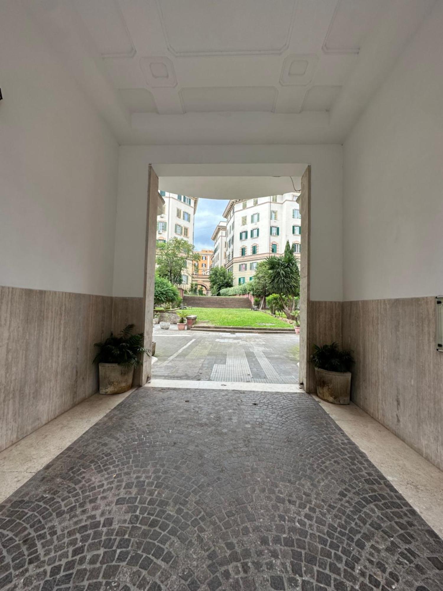Stans Dolce Lusso Basilica San Giovanni Rom Exterior foto